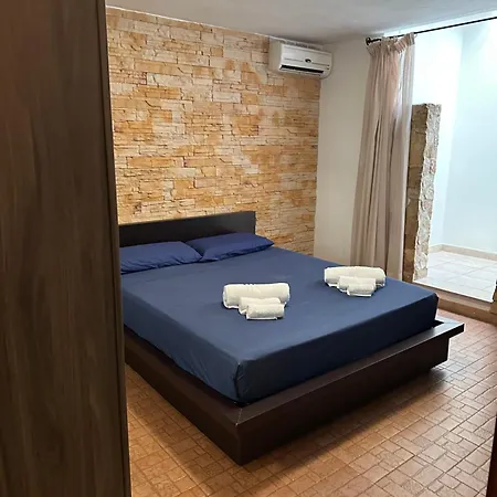 In Villa, 3 Minutes Walk From 2027 Adults Only * Su Forti