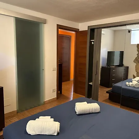 Lägenhet In Villa, 3 Minutes Walk From 2027 Adults Only